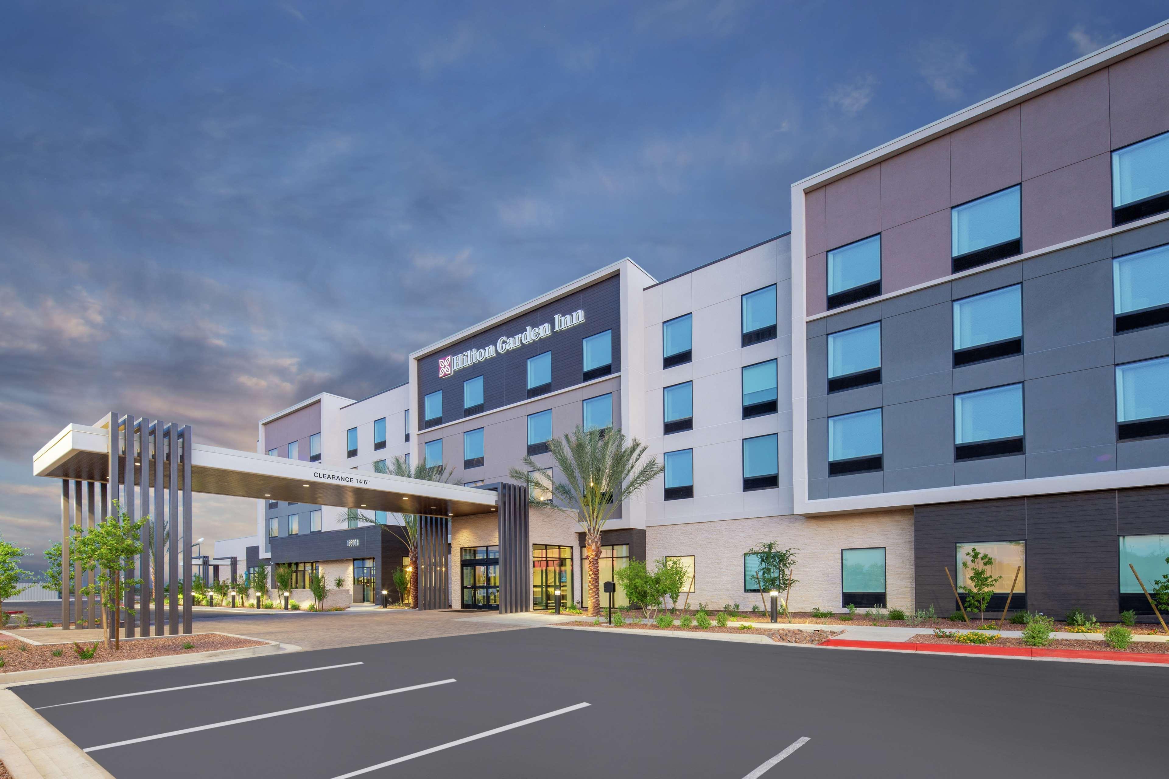Hilton Garden Inn Surprise Phoenix Exterior photo