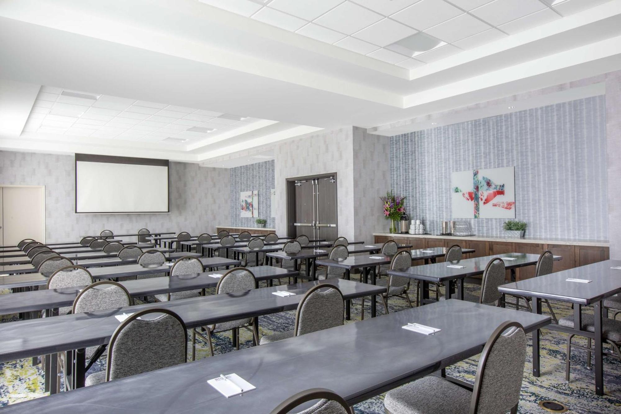 Hilton Garden Inn Surprise Phoenix Exterior photo